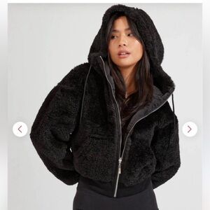 NWOT Buffbunny Reversible Sherpa Bomber  jacket